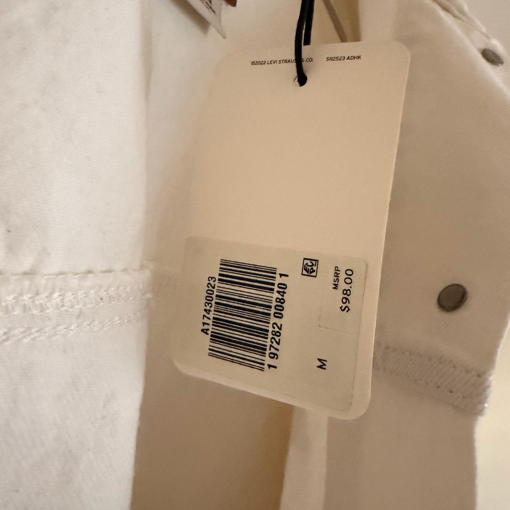 Levi's White 90’s Denim Jacket - Picture 5 of 5